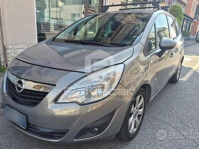 Occasion Opel Meriva Cosmo 75 ch (55 kW) 2010 Gris Monospace