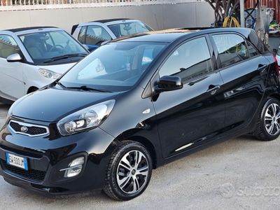 usata Kia Picanto 1.0 benz 5p anno 2014