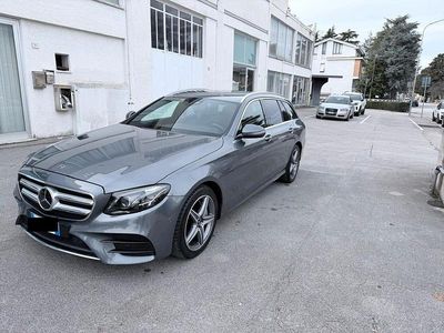 Usata Mercedes E300 Exclusive 194 CV (142 kW) 2019 Grigio Station wagon