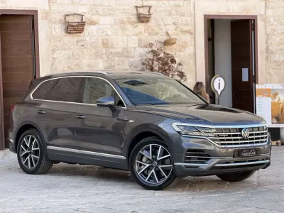 Usata VW Touareg 340 CV (250 kW) 2021 Grigio SUV