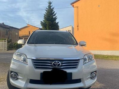Usata Toyota RAV4 158 CV (116 kW) 2010 Bianco SUV