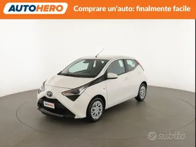 Usata Toyota Aygo Cool 72 CV (52 kW) 2020 Bianco Utilitaria