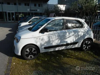 Usata Renault Twingo LIMITED 71 CV (52 kW) 2017 Bianco Utilitaria