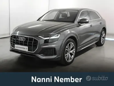 Usata Audi Q8 Comfort 286 CV (210 kW) 2021 Grigio SUV
