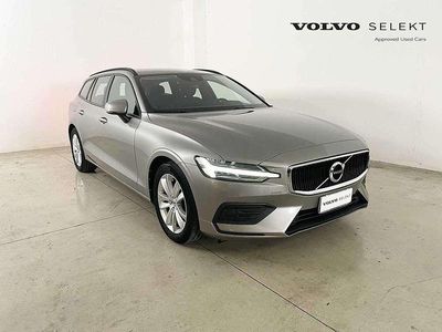 Usata Volvo V60 Momentum 197 CV (144 kW) 2021 Grigio Station wagon