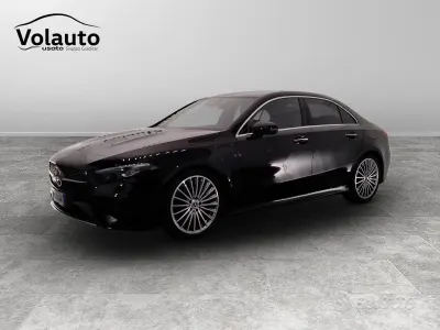 Usata Mercedes A180 AMG line 116 CV (85 kW) 2024 Nero Berlina