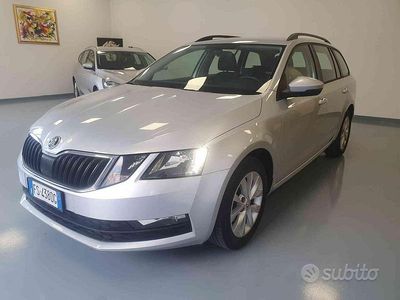 Begagnad Skoda Octavia Executive 116 HK (85 kW) 2018 Grå Kombi