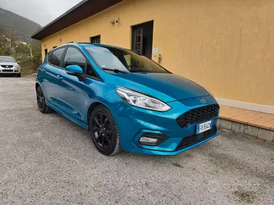 Usata Ford Fiesta ST-Line 86 CV (63 kW) 2018 Blu Utilitaria