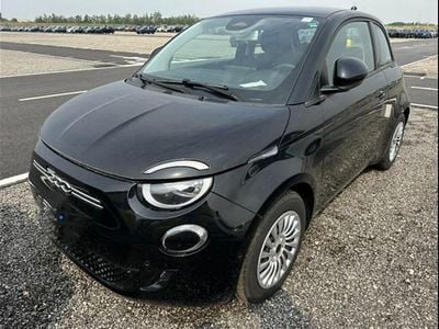 Usata Fiat 500e 86 kW (118 CV) 2023 Nero / metallizzato Berlina