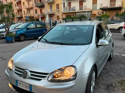 Usata VW Golf IV 140 CV (102 kW) 2004 Grigio Berlina