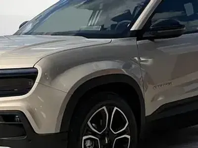 Usata Jeep Compass Altitude 131 CV (96 kW) 2024 Nero SUV
