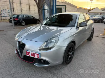 Usata Alfa Romeo Giulietta 120 CV (88 kW) 2017 Grigio Utilitaria