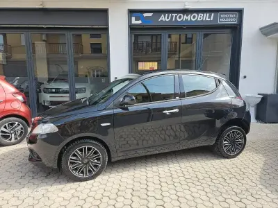Usata Lancia Ypsilon Gold 95 CV (69 kW) 2018 Utilitaria