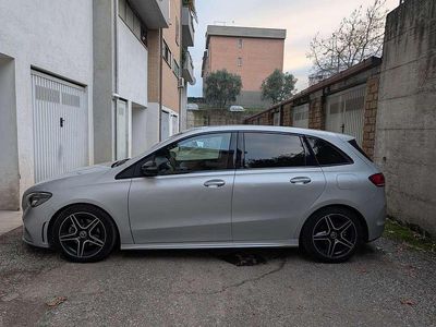 Usata Mercedes B180 Premium 136 CV (100 kW) 2019 Argento Monovolume