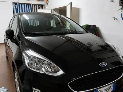 Usata Ford Fiesta 75 CV (55 kW) 2019 Nero Utilitaria
