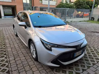 Usata Toyota Corolla Business Edition 98 CV (72 kW) 2020 Argento Berlina
