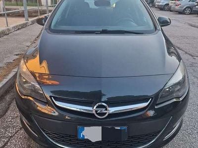 Usata Opel Astra Cosmo 140 CV (102 kW) 2014 Grigio Station wagon