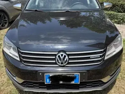 Usata VW Passat Alltrack 177 CV (130 kW) 2014 Nero Station wagon