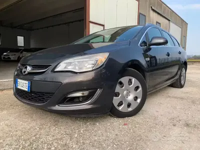 Brugt Opel Astra Cosmo 125 HK (91 kW) 2011 Grå Stationcar