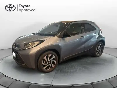 Usata Toyota Aygo X Trend 72 CV (52 kW) 2025 Blu SUV