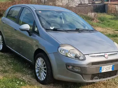 Usata Fiat Punto Evo 75 CV (55 kW) 2011 Grigio Utilitaria