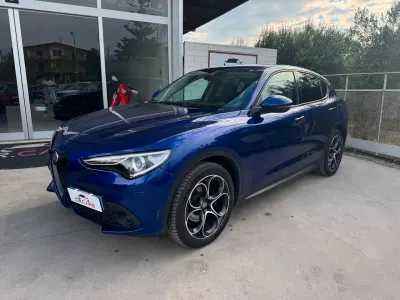 Usata Alfa Romeo Stelvio Sprint 190 CV (139 kW) 2020 Blu SUV