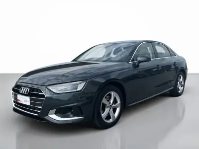 Usata Audi A4 Advanced Plus 150 CV (110 kW) 2023 Grigio manhattan metallizzato Berlina