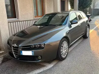 Usata Alfa Romeo 159 150 CV (110 kW) 2008 Marrone Station wagon