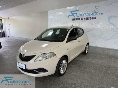 Usata Lancia Ypsilon S 95 CV (69 kW) 2018 Beige Utilitaria