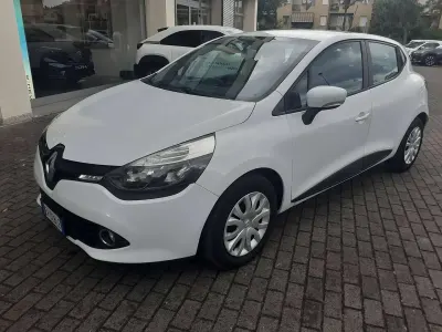 Usata Renault Clio IV 75 CV (55 kW) 2014 Bianco Berlina