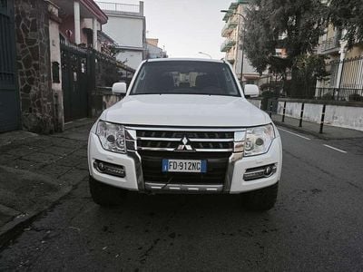 Usata Mitsubishi Pajero Invite 190 CV (139 kW) 2016 Bianco SUV