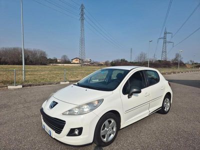 usata Peugeot 207 1.4 HDi 70CV FAP NEOPATENTATO