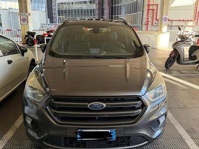 Grigio Usata 2017 Ford Kuga ST-Line SUV | 12.900 € (Buon prezzo)