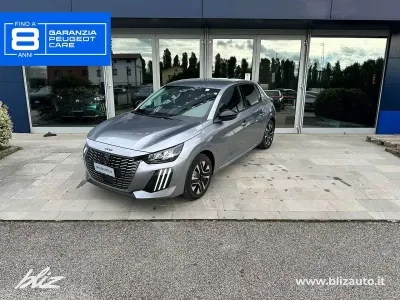 Nuova Peugeot 208 Allure 110 CV (80 kW) 2026 Grigio artense Utilitaria