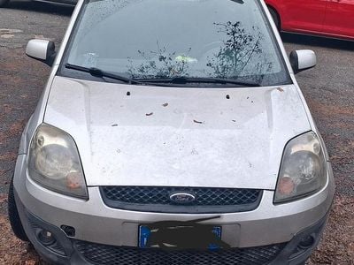 Usata Ford Fiesta 2007 Grigio Utilitaria
