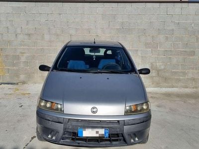 Usata Fiat Punto Emotion 80 CV (58 kW) 2003 Utilitaria