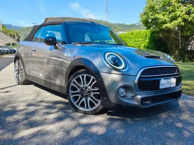 Usata Mini Cooper SD 170 CV (125 kW) 2019 Grigio Utilitaria