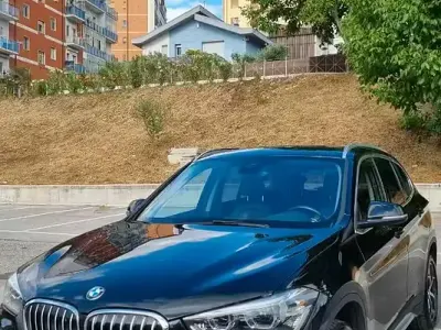 Käytetty BMW X1 xLine 150 HP (110 kW) 2020 Musta Katumaasturi