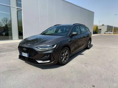 Usata Ford Focus ST-Line 125 CV (91 kW) 2023 Grigio Station wagon