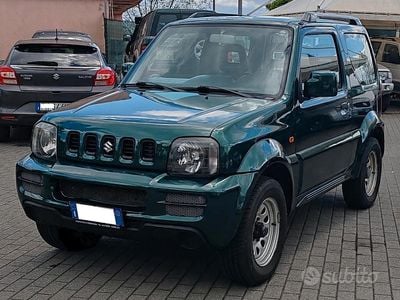 Usata Suzuki Jimny 85 CV (62 kW) 2008 Verde SUV