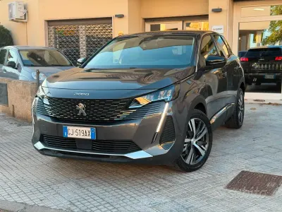 Usata Peugeot 3008 Allure 131 CV (96 kW) 2022 Grigio SUV