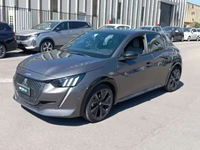 Usata Peugeot 208 GT 131 CV (96 kW) 2021 Grigio Utilitaria