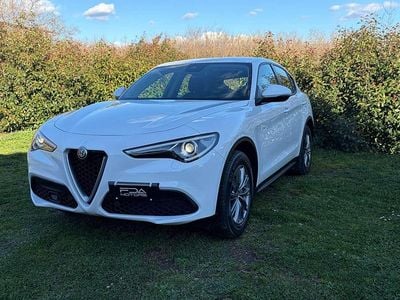 Second-hand Alfa Romeo Stelvio Business 190 CP (139 kW) 2021 Alb SUV