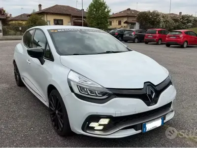 Usado Renault Clio IV R.S. 200 CV (147 kW) 2018 Blanco Berlina