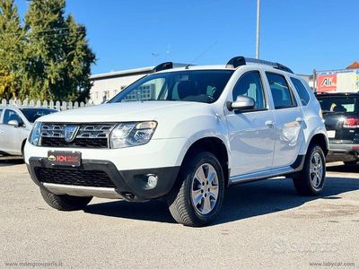 Usata Dacia Duster Lauréate 110 CV (80 kW) 2015 Bianco Berlina
