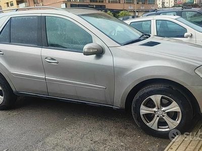 Usata Mercedes ML320 2006 Grigio SUV