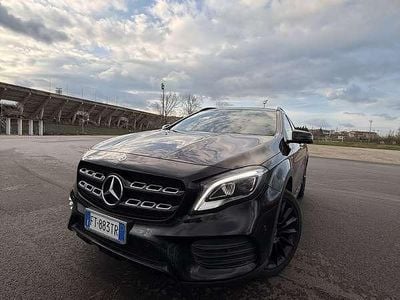 Usata Mercedes GLA220 Premium 180 CV (132 kW) 2019 Nero SUV