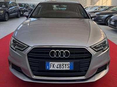 Begagnad Audi A3 Ambiente 150 HK (110 kW) 2017 Silver Sedan