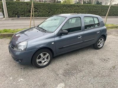 Usata Renault Clio II 2009 Grigio Berlina