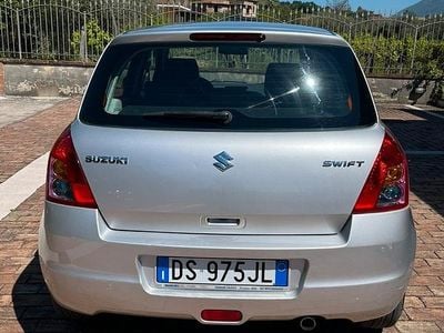 Käytetty Suzuki Swift 70 HP (51 kW) 2008 Viistoperä